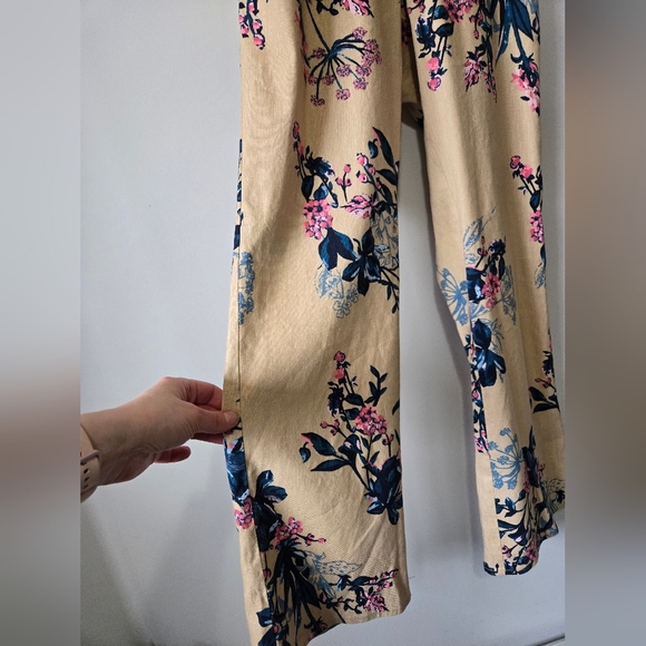 LEITH linen Floral Jumpsuit With Spaghetti Straps and Open Back. Size Medium - Picture 5 of 16